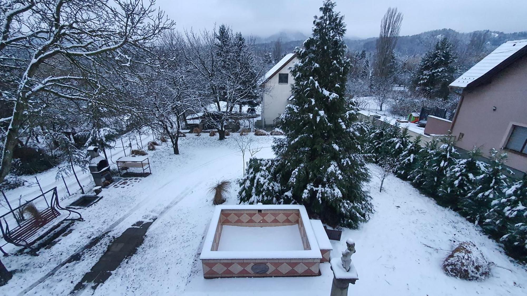 Вилла Pilis Hills View Deluxe House With Pool & Ac Near Bp Pilisszentivan Экстерьер фото